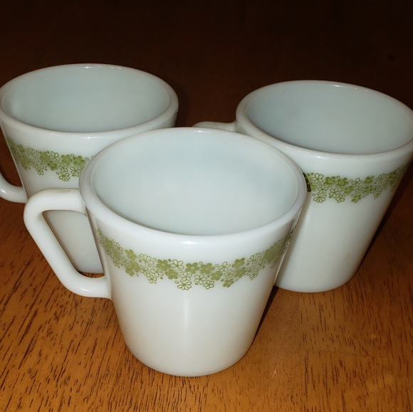Vintage Pyrex Crazy Daisy 3pc D Handle Coffee Cups - Picture 4 of 8